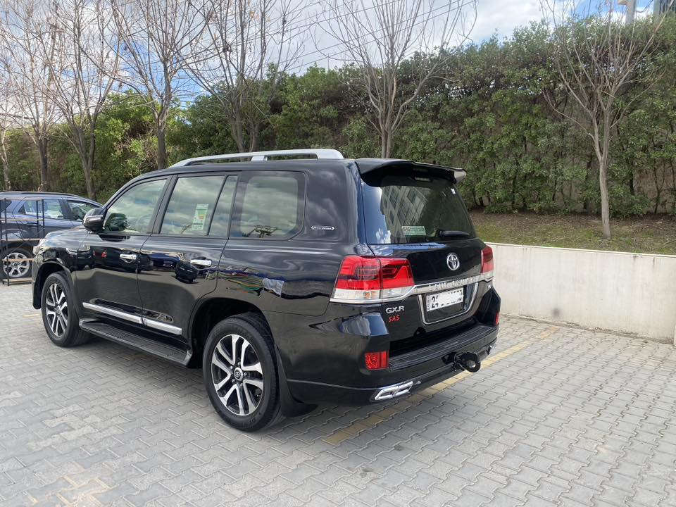 GXR        V6
‎ $ سعر    47500 
‎موبايل  ***********

‎جكساره موديل  2017   شركة ساز مكفول بدون صبغ  فول مواصفات كشنات جلد وثنيهم كهرباء كشن سائق ثلاث دگم ثمانية إرباگ تشغيل عن بعد بخاخ لايت بها حساسات امامي وخلفي ماشي 84000 محرك مامفتوح السيارة جديد دعامي للدعامي بشرط مابه اي النقص  رقم والفحص والهزه والسنوية جديد حتئ   2027 سعر 475  السنوية بأسمي موجود بأربيل
