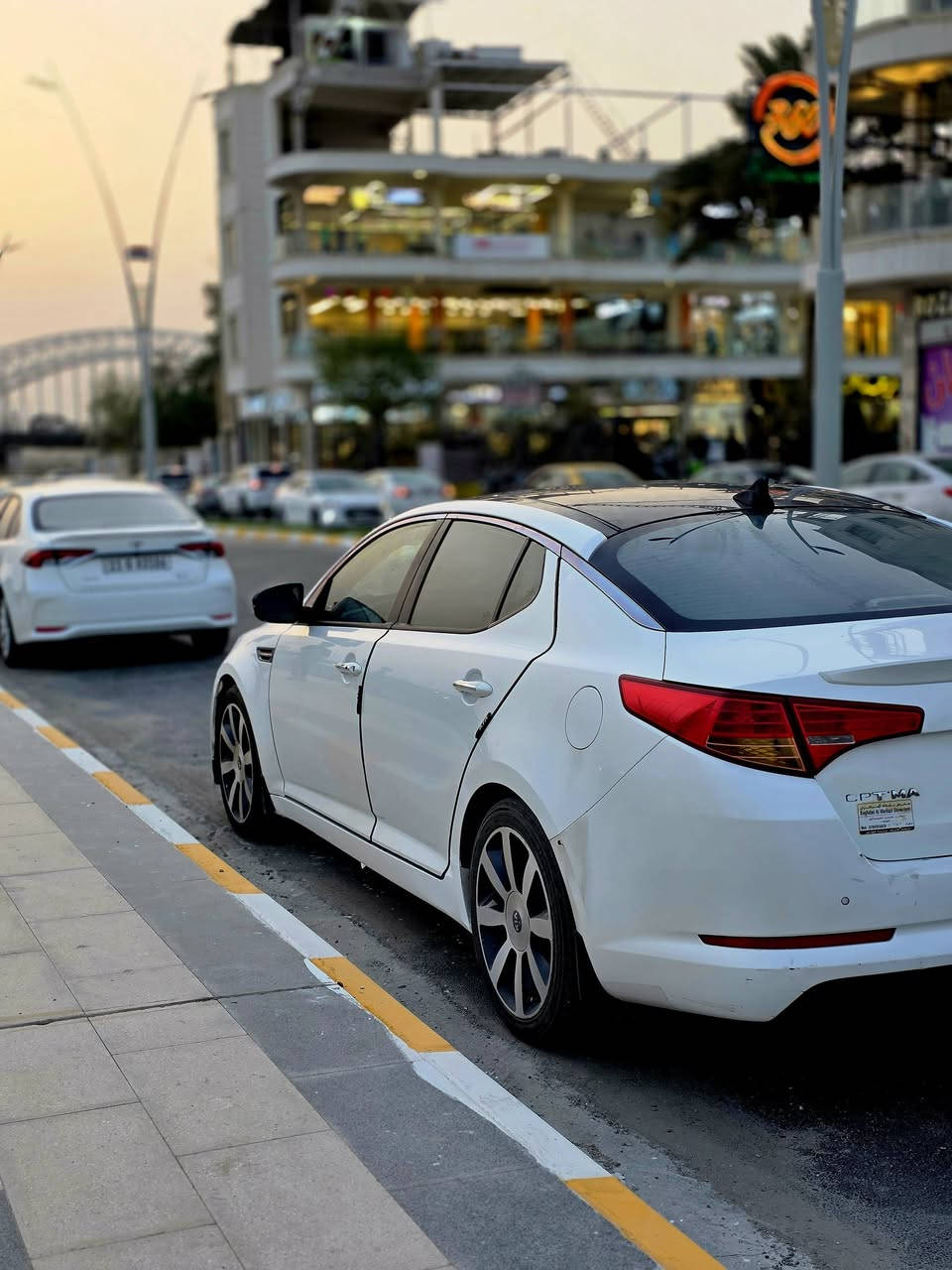 السعر 127 قفل بيع مستعجل
اوبتيما 2012 خليجي
محرك 2000 دوش

مواصفات السيارة

بانوراما 

شاشة حجم 9انج

كامرة خلفية 

كامرة حوادث امامي

كامرة حوادث خلفي

تحكم استيرن 4 جهات 

اشاير بالمري 

تحكم بالمري

تخم تاير جديد  شرط صارله كم يوم 

حداديه جديده 

سياره حلوه وبالعافية ع الياخذها 

مكان السيارة ذي / قار الناصرية  

استفسار اكثر اتصل 

***********

سيارة بيها نص جاملغ صبغ جهة العبري فقط اثر طخة
