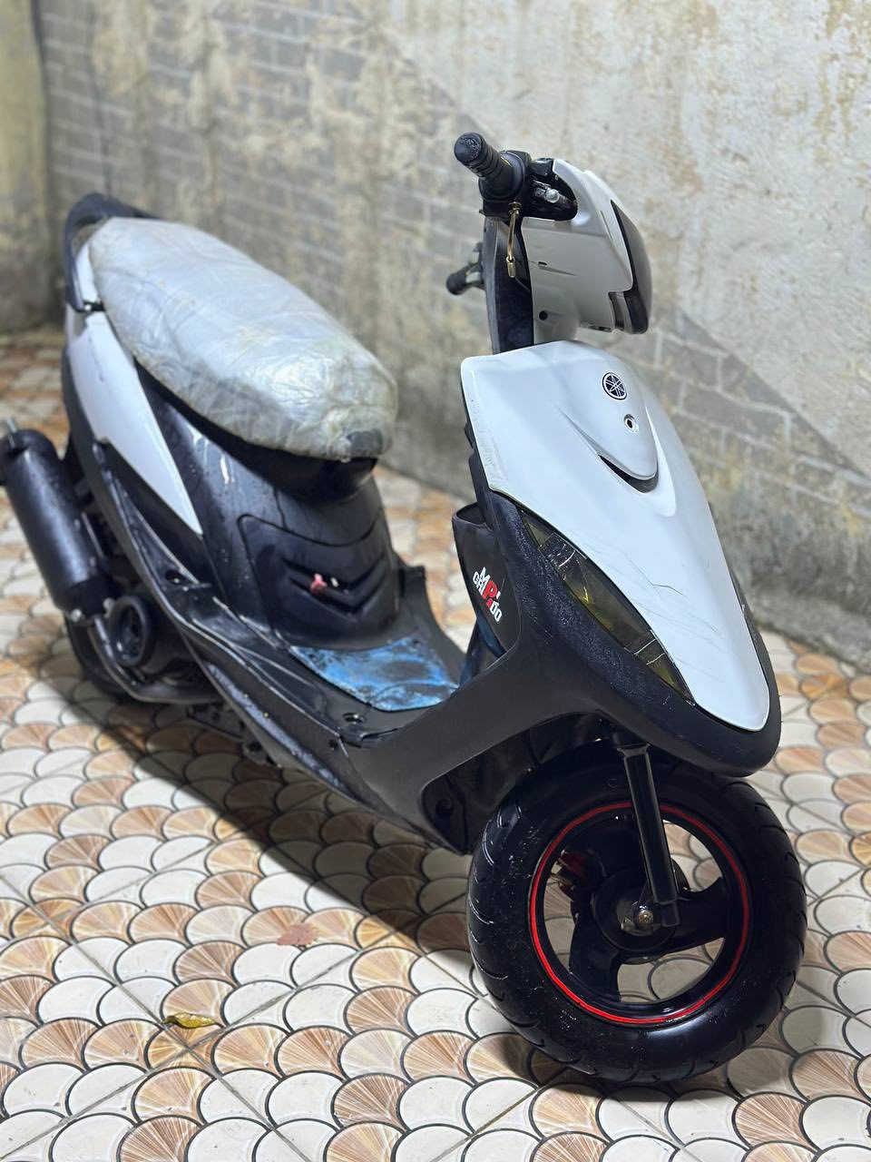 السلام عليكم 
ماكس عدله بوشه 49 مكينه خرسه شلعه معدل نضافتها كدامكم كهربائياتها شغاله بيها نواقص بسيطه كلش سعرها 400 وبيها مجال مكاني حله محاويل /حي 17 رقمي ***********اتصال فقط
