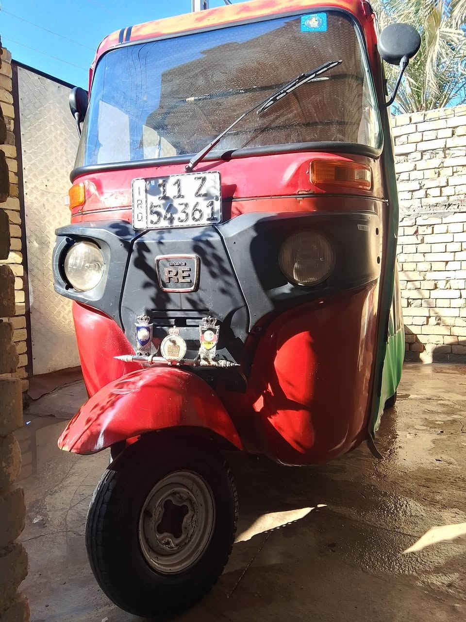 سلام عليكم تكتك مديل 18شهر 8 يوم 29 يعني شهر 9 رقم وسنويه ولوحات نكليزي  وحتا هزه داخله وتحويل ثاني يوم تكتك  نهضتها تخبل تكاشط ال22 خير من الله ماناقصه شي كبل لشارع السعر 4.500 وبيها مجال. هاذا الهاتف***********وهاذا الواتساب***********
