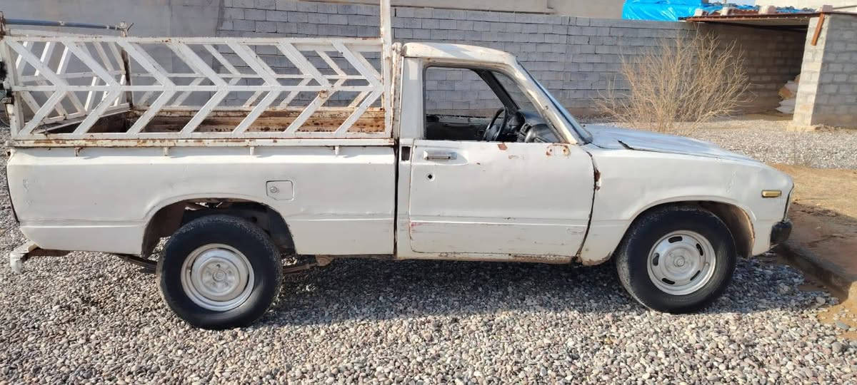 اسلام عليكم بيكم 80 رقم نينوى الشرعي موجود وبيها وكاله عامه بسمي وبيها كابون بانزين محرك شرط شاصي مصلح السعر 16 وبيها مجال اتصل عل رقم وبيك خير وتدلل مكان مخمور *********** وبي واتساب
