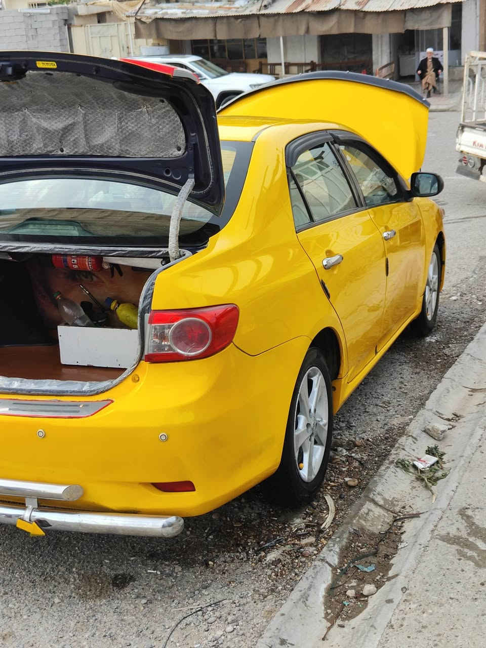 السلام عليكم كورلا 2012 كندي رقم نينوى بأسمي 
السنويه ل30 
الضرر بونيد وجامرلغ اول صبغة اله
تخم تاير جديد 
السيارة كاملة مكمله ع اخر حباية مال جناي ومتعوب عليه
مكاني ديالى جلولا،
مُكلف بالنشر ومااجاوب خاص 
هذا رقم صاحب السيارة ***********
السعر126
