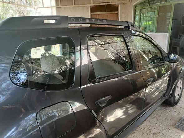 السلام عليكم رينو داستر 2017
ماشية ١٦٠ 
ألون فيلي 
تخم تاير جديد صدر محرك مابي اي شي 
الضرر ،،،،
برأس الجامرلغ الأمامية طخة خفيف وبية رصعه بالجامرلغ الخلفي بدون صبغ وتحولبت خفيف جدا 

السعر ٨٠ وبي مجال
***********
