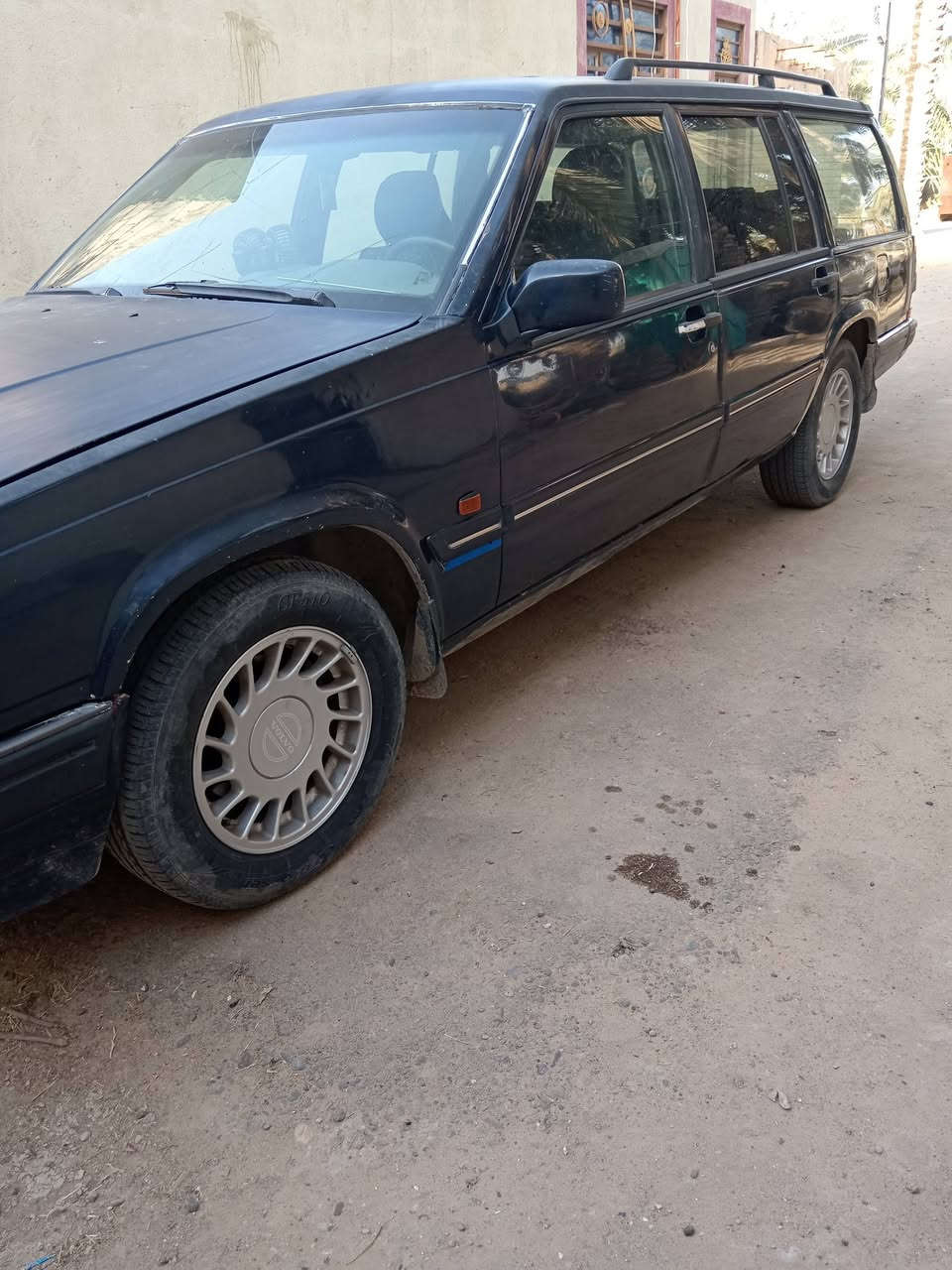السلام عليكم فالفو 960 سياره معمره كير ومحرك حلوات محرك في فيتي تبريد شغال كهربائيات كله شغاله رقم بغداد مشروع وطني شرط المداور السعر ٣٨ وبيه مجال المكان بابل الكفل ***********

