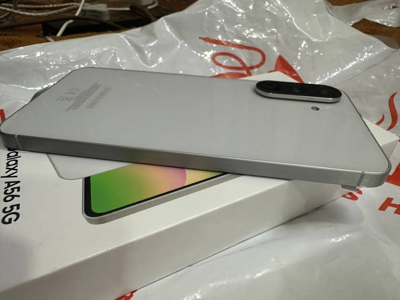 سامسونج جلكسي a56ذاكره 256 ما صارلي يومين من اخذته سعر 500


**إذا كنت صاحب هذا الإعلان وتريد حذفه لأي سبب، رجاءا أرسل رسالة إلى الدعم الفني**