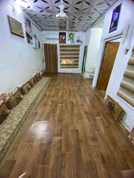 بيت تجاوز بلامن الداخلي بلسوك القديم خلف اعدادية سبطين للبيع مساحة تقريبآ 200 متر (يتكون من غرفتين وهول ومطبخ وديوانيه وحمام وتواليت وطارمة جبيره )  
السكف اعكاده 

السعر ب 22 مستعجل على البيعه 
الشراي يتصل وبلخدمة 
***********
