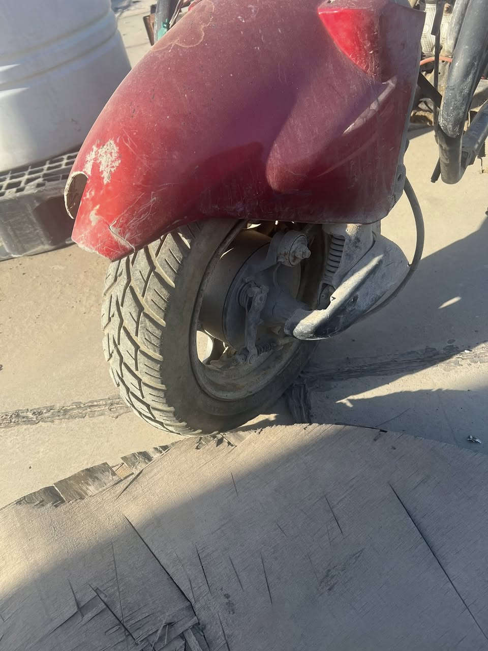 السلام عليكم يوجد غراض مال تفصيخ مال دراجه فراشه
كافه الغراض موجوده 
***********
