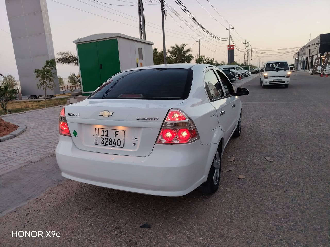 افيو مديل 11 رقم بغداد دولي سنويه جديده لغايه 2031 هزه جديده
سياره جديده وجاهزه 
محرك مفتوح وكير اوتوماتيك 
تبريد شغال ثلج 
سياره بيهه مكانات صبغ ابيع حزام 
السعر 68 وبيهه مجال للاتصال *********** مكاني الكوفه
