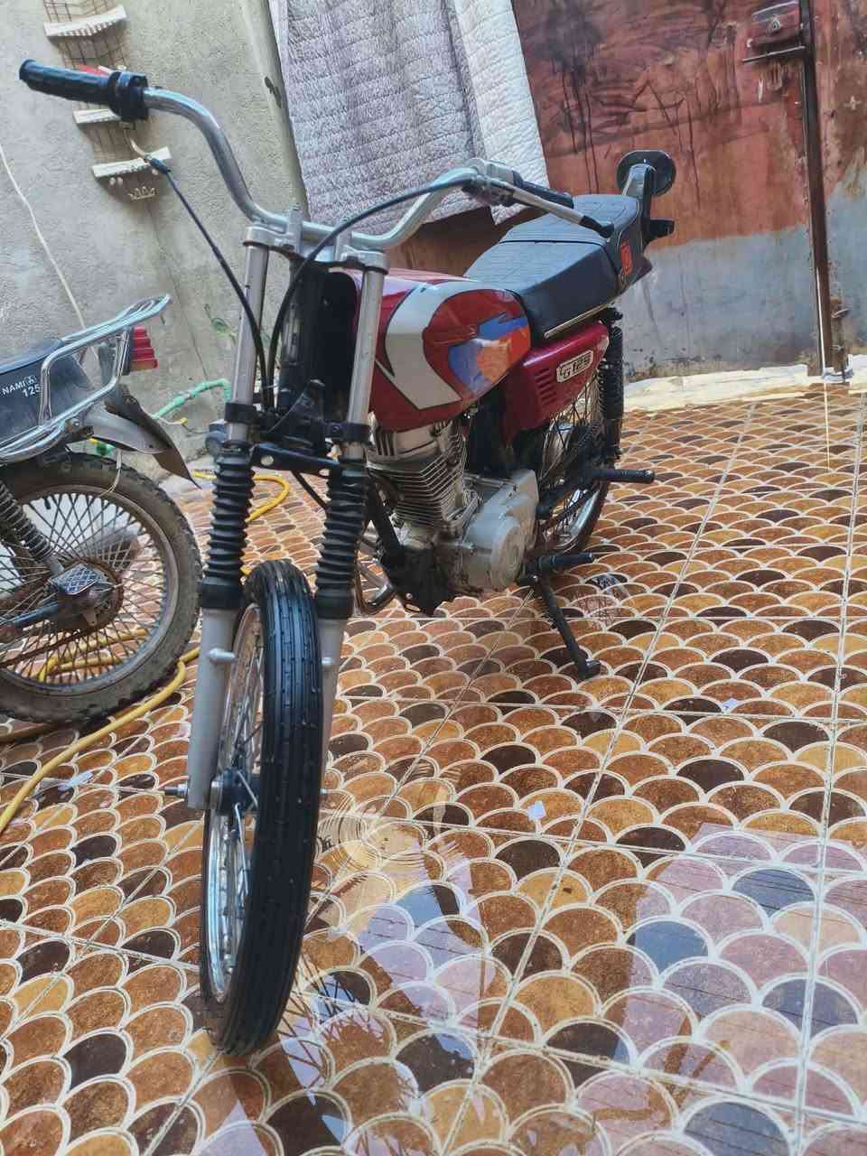 السلام عليكم شباب دراجه للبيع مفتوحه السعر 300 وبيها مجال قليل المكان شطره دراجه فول


**إذا كنت صاحب هذا الإعلان وتريد حذفه لأي سبب، رجاءا أرسل رسالة إلى الدعم الفني**