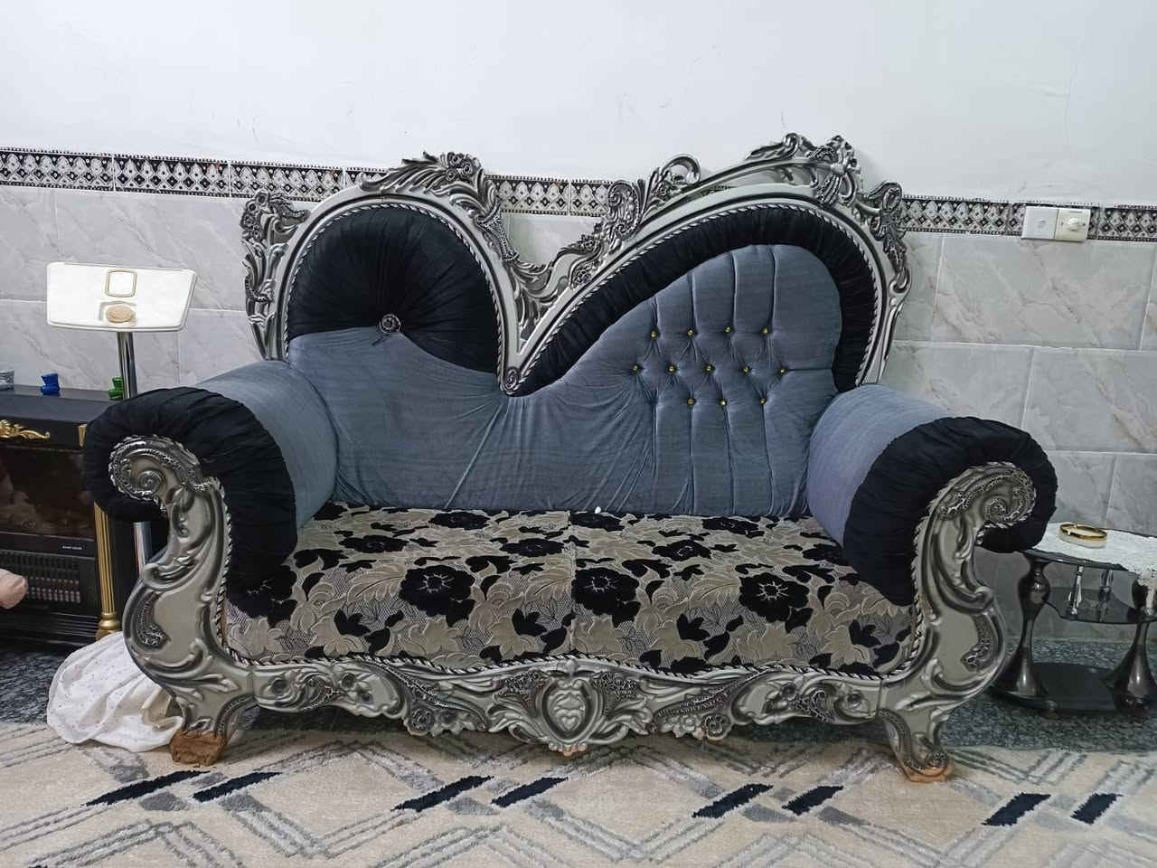 غراض للبيع كل واحد وسعرها  #ملاحظه اسعار مناسبه ويفضل ينباعن شلع 
تخم 14 مقعد 
تيبلام عدد 2 جدد 
طبلات عدد 4 
طبلات دائري عدد 2 
ثرياتن عدد 6 
ساعه جداريه استخدام قليل 
باقي التفاصيل اتصل ع حط او مراسله ع وات ساب
***********
