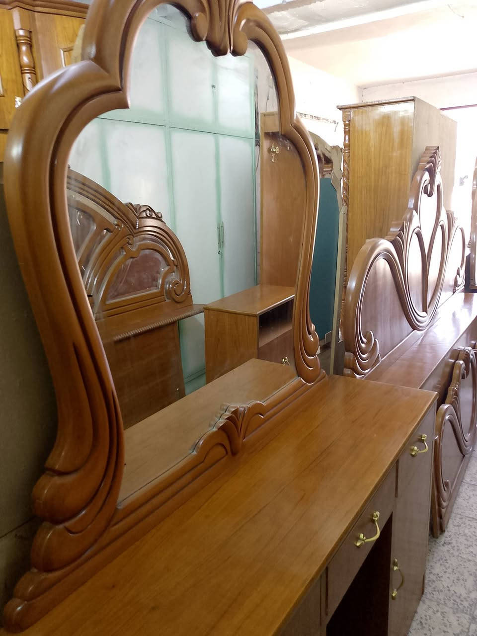 تعلن معرض جسار للمزاد العلني عن وجود غرفه نوم سته ملحق صاج طبيعي داخل وخارج طبيعي لاتصال على *********** اهلا وسهلا بكم
