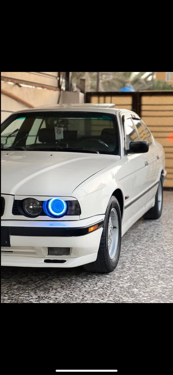 السلام عليكم بي ام 525 فانوس موديل 1991 للبيع او مراوس
وارد امريكي حادث جاملغ امامي فقط السياره احلى من الصور بهواي

كير محرك مكفولات
السياره فول مواصفات
فتحه
بجم عريض  
دعامياتm امامي خلفي 
تلفون بلاد
كراسي كهرباء فول تحكم 
تجاوي كهرباء
تدفئه كشنات
جام اربعه كهرباء 
ستيرن كهرباء
مري منفصل كهرباء 
برده خلفيه كهرباء
دبل ايرباك
دمام صندوك اصلي
ويل خليه جديد اصلي
سنتر لوك
جام كهرباء 4
لايت زنون عالي 
شاشه كامره دواره امامي خلفي
كهربائيات كلها شغاله

تبريد منضومه جديده كامله بس بنهاية الصيف الكمبريسر صار بي صوت

السياره جاهزه صدر بي ملاحضات بسيطه 
بل امامي الخلفي جديد
 
رقم انبار دولي الجديد بسمي تحويل ثاني يوم مشروع وطني 

السعر 75 و بيها مجال حك الجيه و اذا اكو مراوس نفس السعر 

مكاني كرادة كراج الامانه او دورة البعيثه

*********** رقمي
