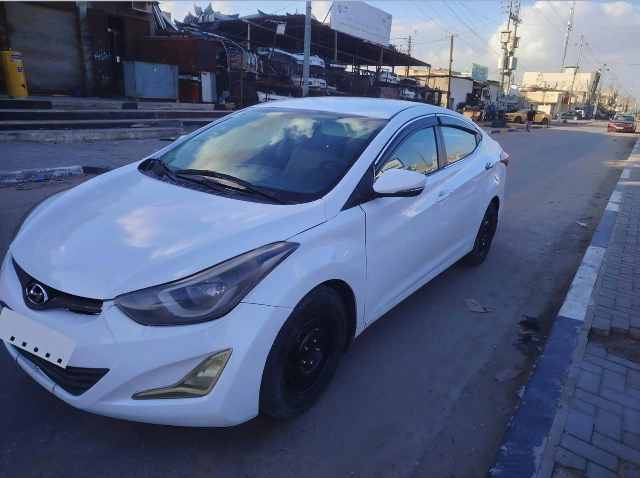 السلام عليكم النترا 2015خليجي فول تبريد خلفي مكينه 1800 كير محرك كفاله بيه ضربه جاملق الخلفي ورشات صبغ رقم انكليزي سعر88مكاني بصره الدير ***********
