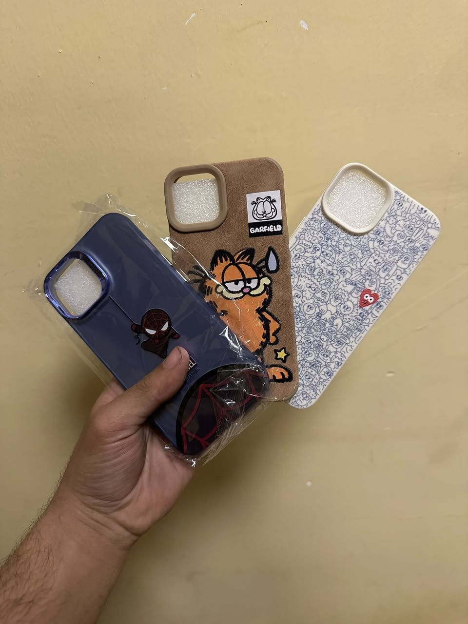 السلام عليكم وجبه كفرات ايفون بسعر البلاش اللي يريدهن يدخل خاص و عندي لواسق شاشة اندرويد و كفرات اندرويد انطيها هديه و هذا رقمي ***********
