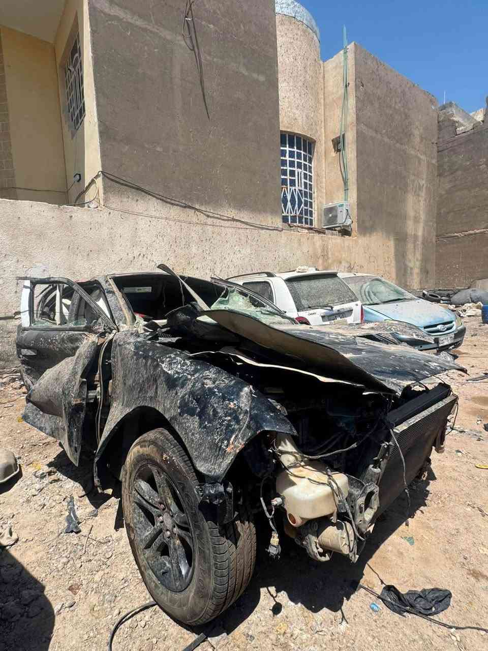 السلام عليكم جارجر موديل 2014 
رقم اربيل دولي ارقام وسنوية وهزه جدد
ابيع على حادثها كير مكينة الغود 
مكفولات مكان السيارة بالبصرة 
السعر مناسب الشراي يتصل ويدلل 
مامتواجد على خاص
‭***********‬ البصرة, العراق
