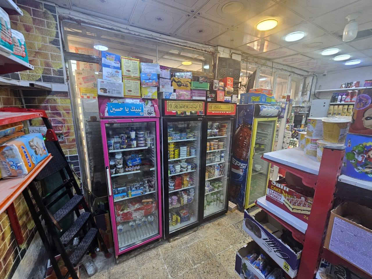 السلام عليكم ورحمة الله وبركاته اسواق للبيع  كربلاء حي العسكري قرب مدرسه العابد مكتمله من عارضات مجمدات  قريب منه مستوصف للاستفسار ***********
