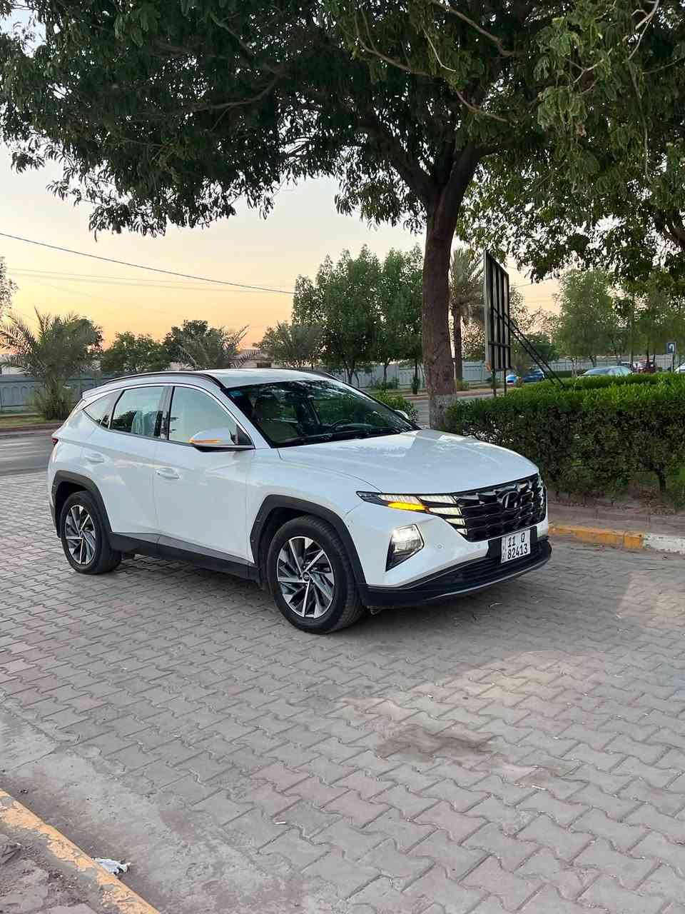 توسان ٢٢ خليجي ماخذهة بأيدي من الشركة زيرو حتى كتلوكات الشركة بعدهة بيهة 
كفالة عامة من كل النواحي مكينه كير تبريد تخم تاير صدر حداديه كلشي جاهز بيهة  رقم بغداد بأسمي 
موصافاتهة :-
 -بصمة
-بصمة ابواب
- تحكم ستيرن  
- ⁠مري ترحيب شفط
- كاري بلي 
- مثبت سرعه
- كامرة خلفية بارك
- تحكم ستيرن
- شحن واير ليس
- ⁠حساسات اماميه خلفيه 
- قطعتين تبريد 
- داخل الونين شاشه جبيره شحن وآيرليس
- ⁠سايد بريك بصمه 
- مري شفط 
- كراسي كهرباء 
- ماشيه ٩٥ الف حقيقي 
- تشغيل عن بعد
- كشنات كهرباء 
- مكان السيارة بغداد / البياع 

🔴السعر ٢٠٠ 
للاستفسار الاتصال او واتساب على هذا الرقم حصراً 
***********
