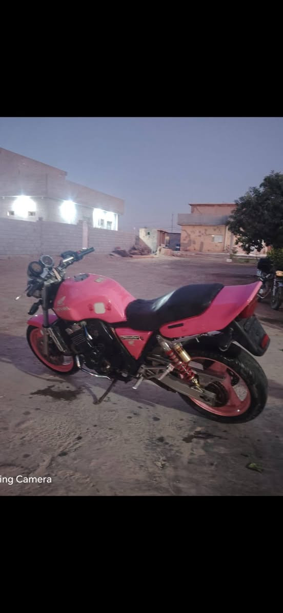 للبيع سيبي 400 محرك فول كهربائيات شغاله مابي نقص سعر مليون و250 بي مجال *********** مكان الفلوجه
