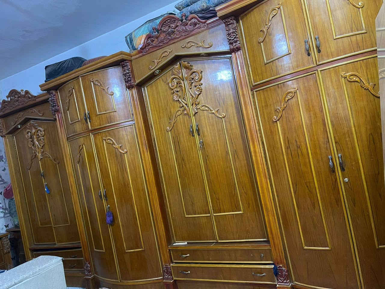 غرفه البيع السعر مليون وبيهه مجال المكان بغداد مدينه الصدر ***********
