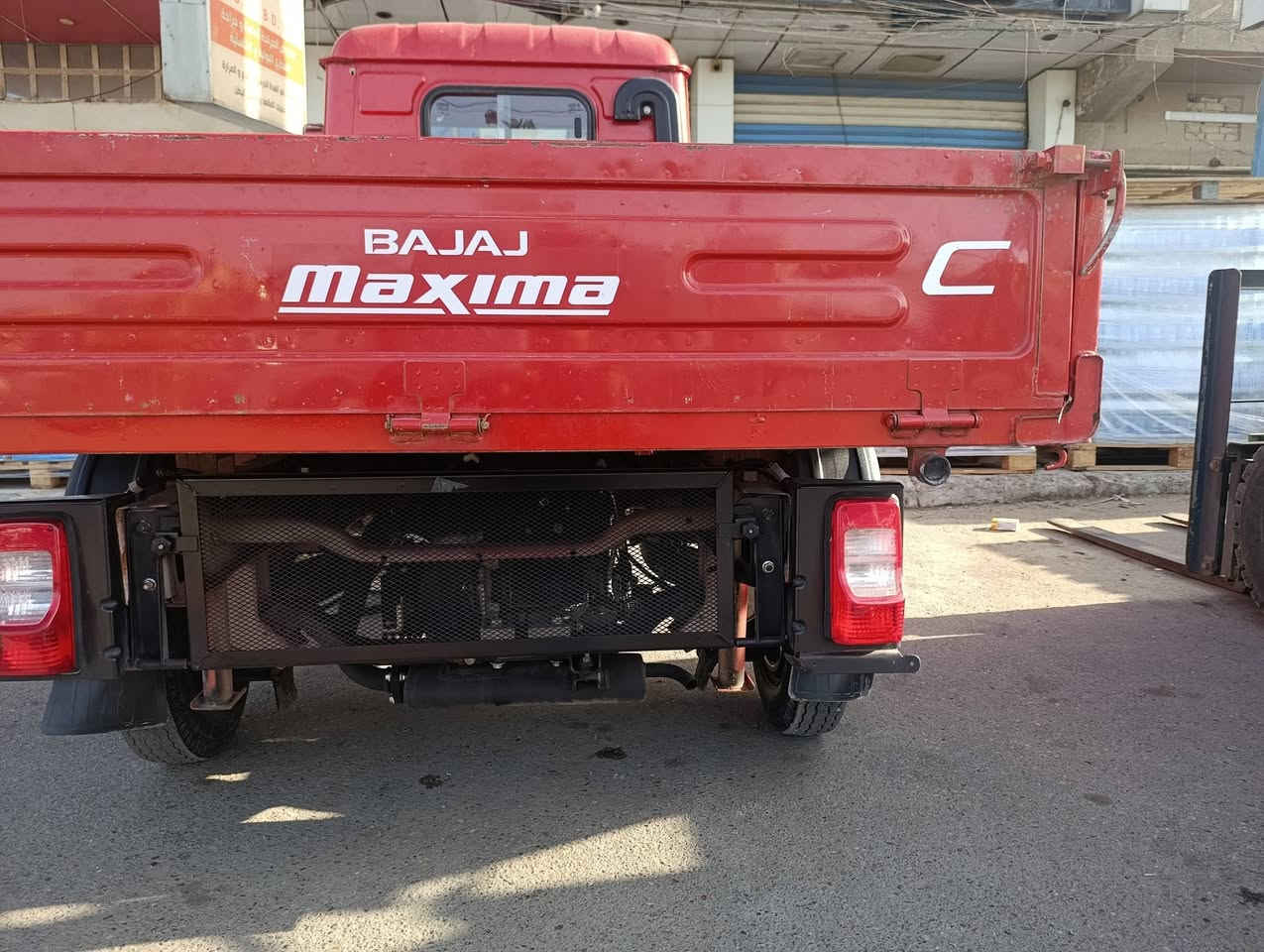 تكتك حمل للبيع جديده مال اسواق وجانت متروكه موديل 2019 رقم وسنويه بسمي تحويل ثاني يوم تكتك مال جنايه ربع مذب عليه بعدهه بكريزهه سعر 4500 يعني اربعه ونص والميعرف بيهه ليعلق شراي اتصل ***********
