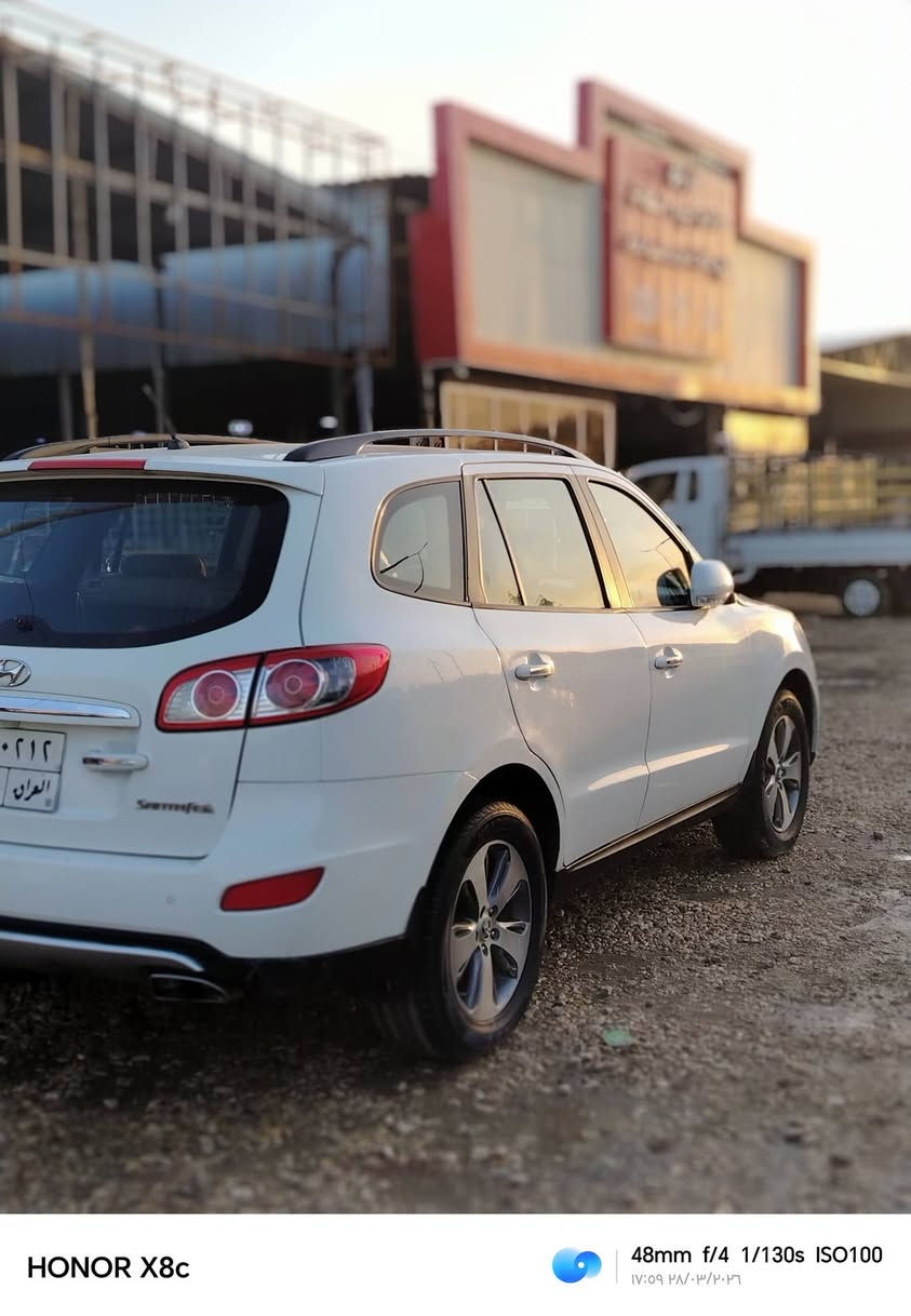 السلام عليكم سنتافي البيع موديل 2012هليجي فول مواصفات الخير ربع سلندر محرك جديد حداديه جديده باور جديد بس ربع قطع صبغ تريد وكاله تريد تعويل السياره حله من الصور مكينه وكير وحداديه وتخم تاير سبعه راكب مكينه الفين وربعميه السعر130وبيهه مجال الشراي الستفسار ***********
