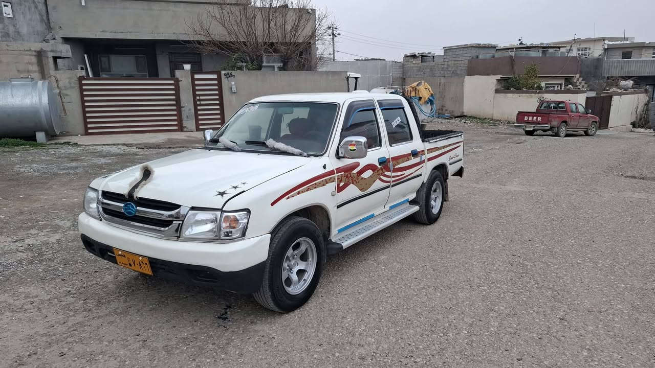 سڵاو هاوڕێیان 
پیکاب دێر ،، 
مۆدێل 2006 ،،،
کۆدی ئاسایشی و مەنەفێستی ئەسڵی لەگەڵە 
مەکینە بەخاخ ئەمڕۆ پێنج ڕۆژە مەکینەیەکی لۆکی بۆ بەستراوە ،، 
گێڕ ، مەکینە ، تەقە و ڕەقە کارەبایی  بەشەرتی 100 فیتەر ،،، بە دوای مەسرەفە مەگەڕێ  هەزار دینار مەسروفی نییە دەعامی بۆ دەعامی بەشەرتی فیتەر ،،،،
نــــــــرخ ( 41 ) گەڵا مەجالێ برایانە 
*********** ....***********
