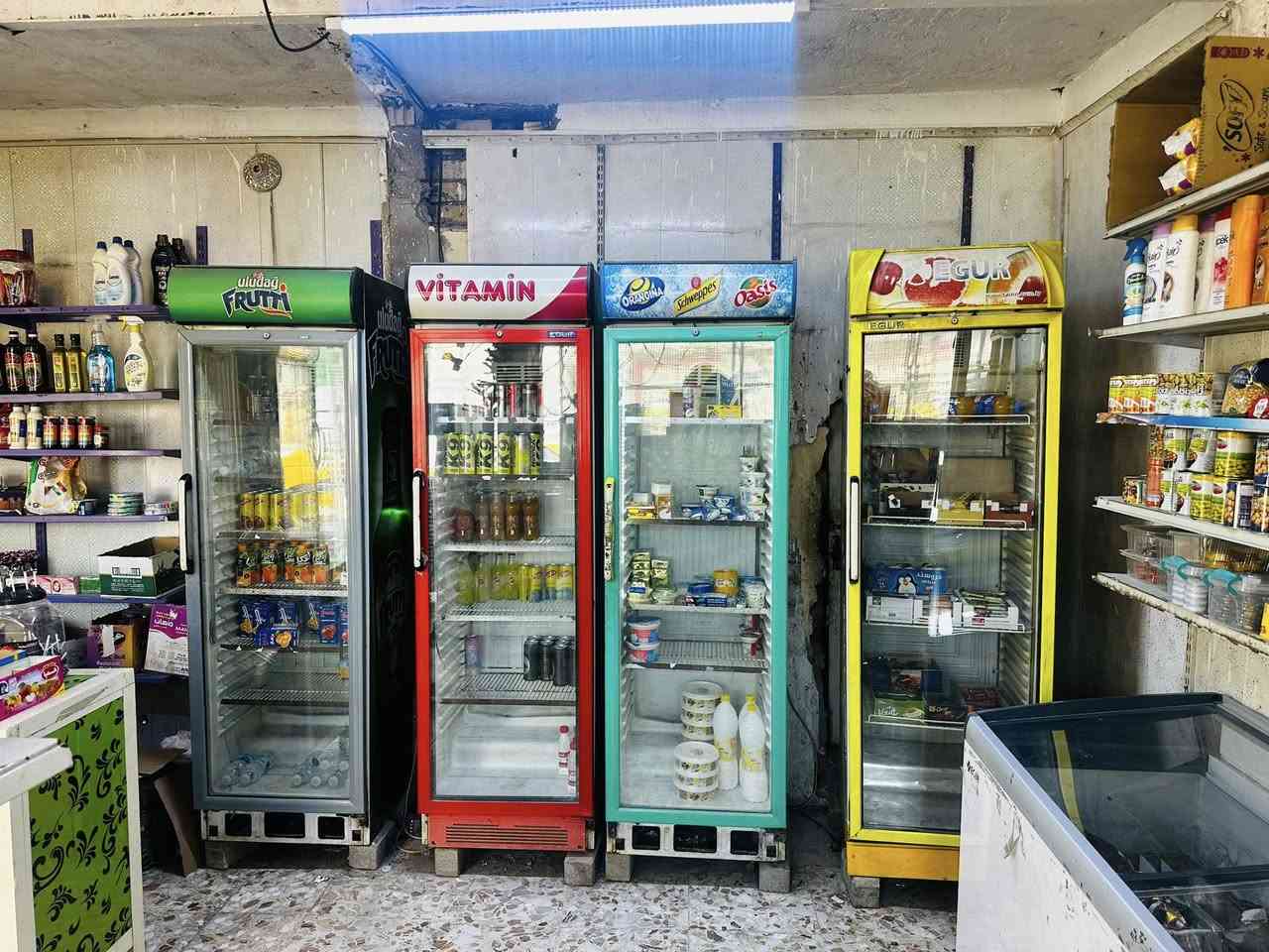 السلام عليكم اسواق للبيع المكان حي السفير اسواق ابو كاظم اسواق ركن ومعروفة موقع مميز الاسواق عوزها فقط مسواك شغل خير من الله سبب البيع عدم التفرغ 
للتواصل ‭***********‬
سعر مناسب
