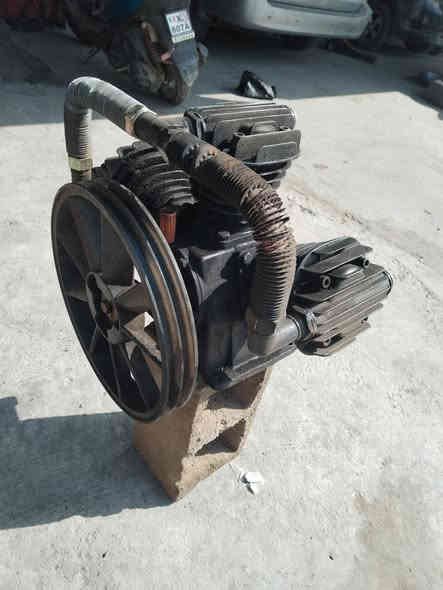 للبيع سعر ١٠٠ الف
مكان بغداد الغزاليه هاتف ***********
