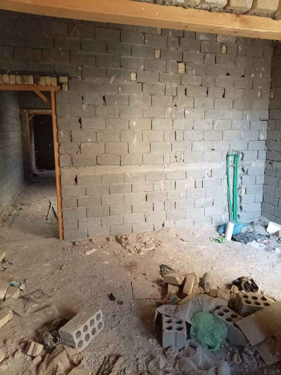 للبيع بيت 100 طابو زراعي بنيان درجه اولى مجاري تئسيس كله كامل فقط لبخ وصبه عوزه منطقه كلش حلوه وقريب سوك مال شارع المعمل السعر (22) الاتصال ***********
