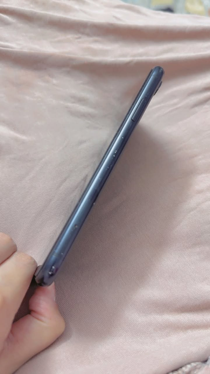 ايفون XR ذاكره 64 وتر بروف ما مفتوح  بطاريه 70 نضافه جيده
مكان بغداد السعر 270


**إذا كنت صاحب هذا الإعلان وتريد حذفه لأي سبب، رجاءا أرسل رسالة إلى الدعم الفني**