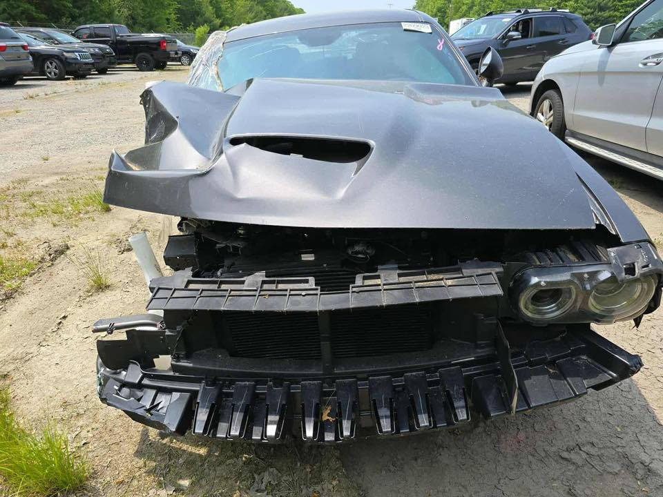 سلام عليكم جالنجر 2023 اربيلSXT ماشيه ٤٩ الف شعندك مراوس نزل بالتعليقات او واتساب ***********
