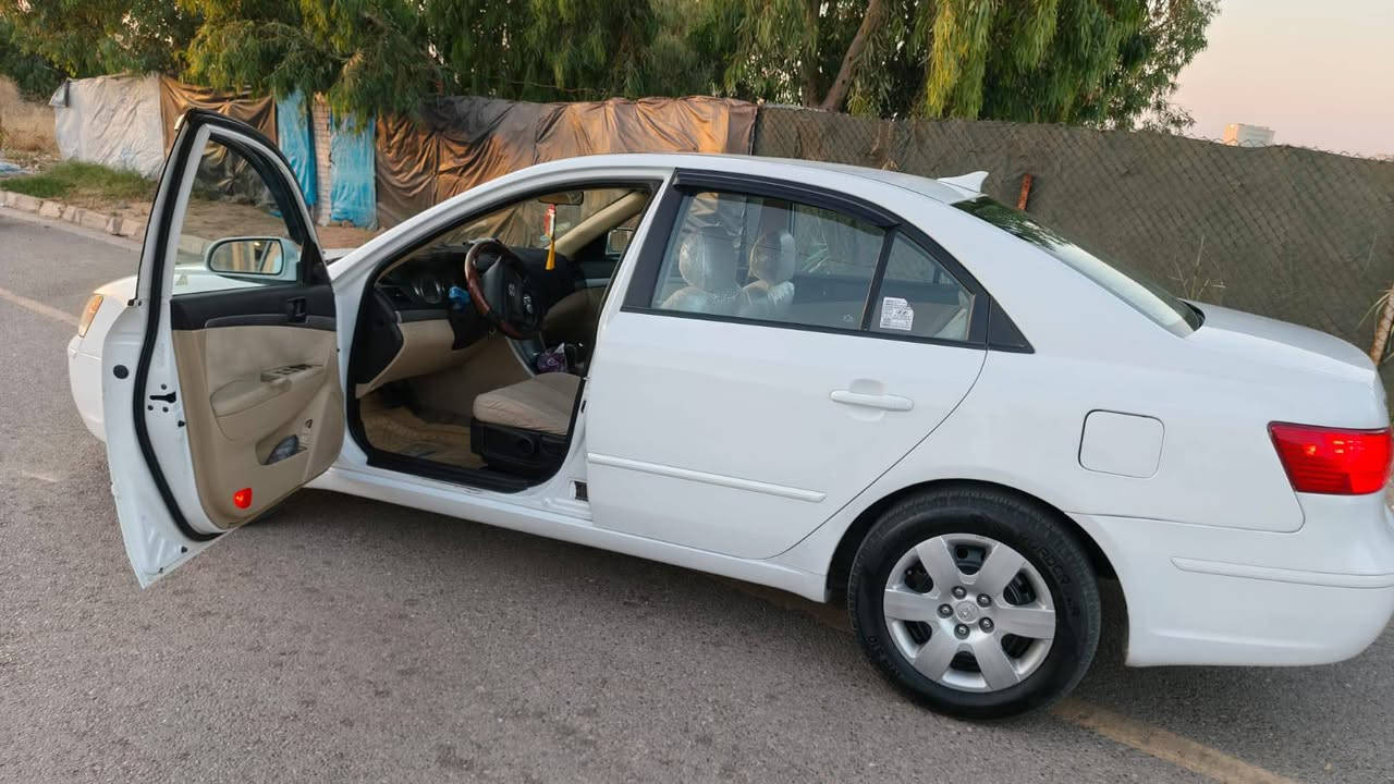السلام عليكم للبيع فقط سوناته موديل 10 امريكي كود واحد كله بيها صبغ جاملغ الخلفي اليمين بدون دواخل و باب اليمين  رقم نينوئ بسمي شرك التحويل سياره جاهزه ما تصرف ربع عليه مكينه 240شرط وكير شرط العنوان الموصل الايمن السعر 110وبيها مجال ***********
