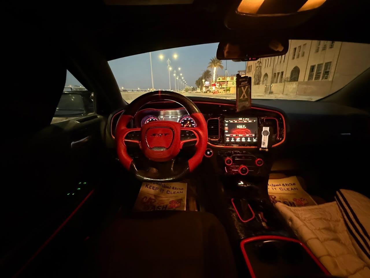 السلام عليكم البيع دواج جارجر موديل 2015 فول موصفات بسمي رقم جديد وسنوياً 2030
موصفات 
فتحه سقف
كشنات جلد
كشنات كهرباء
محرك 3600
دركه SRT
منصومه عدسات
محرك جديد 
كير جديد
ويل كب ٢٠
لحيه رياضي
سبايد رياضي
شاشه جبيره
كامره دواره 
مصورها فديوه بل نشر 
السياره صدر امامي صدر خلفي جديد باتري جديد تخم تاير قبل يومين شديته السياره حادثها والسونار بل صور السياره احلى من الصور ومتعوب عليها مال جناي وبل عافيه على ياخذها السعر (155) وبيها مجال بسيط التصال (***********) العنوان الشعب شارع التجار
