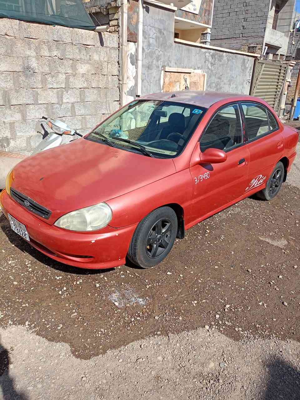 السلام عليكم كيا ريو للبيع 2001 
رقم بغداد الجديد 
هزه جديده 
تخم تاير جديد
تبريد ثلج ادوانز ماكو اقتصاديه بالبانزين
كير ممتاز مكينه بيها دخان من الصلنصه قليل بدون تنقيص او بخار من القبغ 
مصبوغه حزام 
سنويه لل 27 بأسمي 
جام الامامي كهرباء 
اللون اصفر خمري 
كهربائيات كامله
السعر 31 وبيها مجال ان شاء الله 
مكاني بغداد الجزيره السياحيه كميره 
***********
