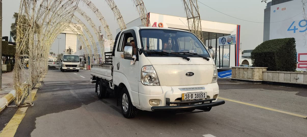 السلام عليكم كيا بنكو مديل 2010 سياره جاهزه من كل النواحي  رقم نكليزي بابل مكفوله من ضربه  تخم تاير جديد شاصيها نضيف 
مكان بغداد  السعر 100 وبيها مجال لطيبين 
***********
