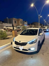 كيا سيراتو2014 خليجي مكفولة من الضربه والصبغ والتبديل مكينة 1600دوش ما...