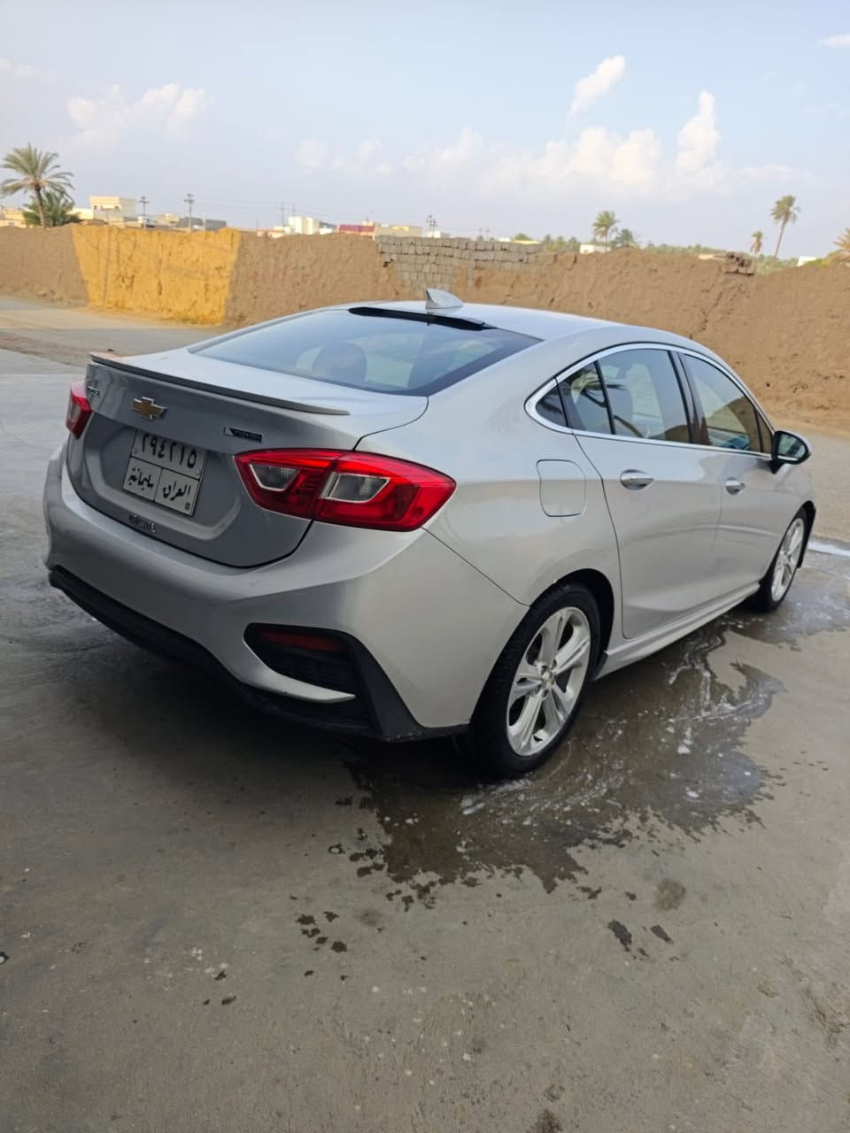 موديل   2017
امروس او بيع 
سعر  93وبي مجال بسيط 
وسياره فول مواصفات ما عدى سلايت
قطعتين صبغ جاملغ بونيد
 بدون دواخل 
عنوان   ديالى خانقين 
***********
