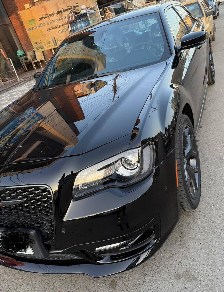 السلام عليكم
للبيع كرايسلر S300 2023 خليجية وكالة هارلم فول مواصفات ام الرادار مغلفة ppf ضمان ١٠ سنوات مكفولة كفالة عامة 
ماشية 7000
العنوان بغداد 
للتواصل ***********
***********
