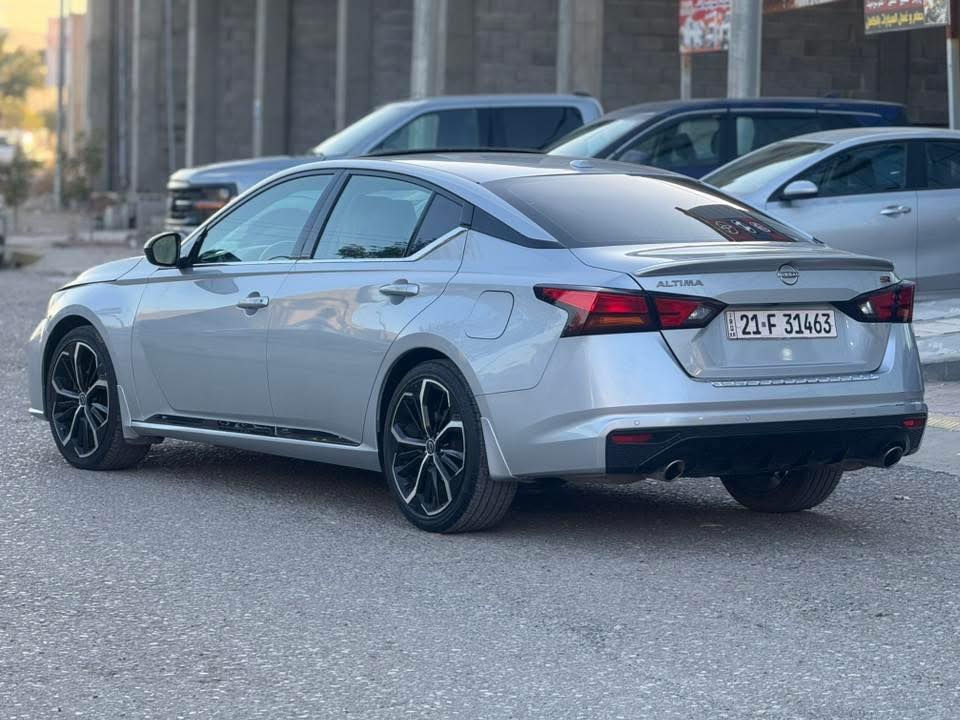 ❤️‍🔥❤️‍🔥
نوع السيارة / نيسان التيما SR  بلاص  فول/ فول            
موديل 2023
سونر مرفق 
جاملغ فقط صبغ       
العنوان / ديالى - خانقين
معرض الحاج اركان ويس مراد 
للأستفسار الأتصال على الرقم التالي 
  ***********
