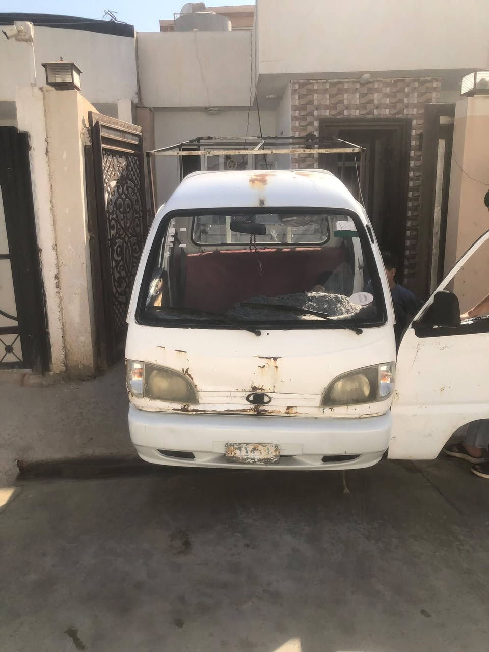فاو للبيع 10 ورقات قفل ‏‪***********‬‏
گير مكينه شرط 

تخم تاير جديد
