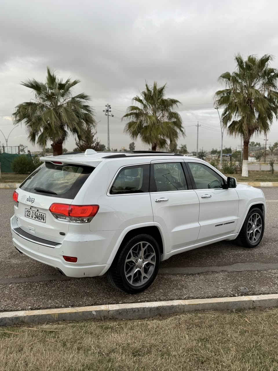 جيب 2019 اوفر لاند ( خـليـجـي )
فول مواصفات  مكفوله كفاله عامة 
عليها منظومة عدسات اوزوم الكشافات والايت العالي 
ماشية 120 الف كيلو حقيقي
لون ابيض
المواصفات 
-جكات 
‏-4X4
‏‎-كشنات جلد بيجي
‏‎-بصمة تشغيل وابواب
‏‎-جنطة كهرباء
‏‎-حساس امامي خلفي
‏‎-رادار جانبي وخلفي وامامي
‏‎-تشغيل عن بعد 
‏‎-نقطة عمياء 
‏‎-مصابيح LED 
‏‎-مصابيح متحركة مع المقود
‏‎-تدفئة مقعد السائق والراكب
‏-‎كراسي السائق والراكب كهرباء
‏‎-تدفئة المقود
‏‎-مقود كهرباء
‏‎-المقاعد من الجلد 
‏‎-نظام قيادة اقتصادي ورياضي وعادي
‏‎-شفتات ستيرن
‏-‎نظام (ثلجي.رملي.طيني.صخري)
‏‎-بلوجكترات LED.
‏‎-شاشة كبيرة
‏-‎سيستم صوت بلادي
‏‎-نظام الملاحة والخرائط
‏‎-نظام تثبيت السرعة (الكروز)
‏‎-نظام تحديد المسار
‏‎-كاميرا دوارة اصلي
‏‎-تدفئة بالمرآة
‏‎-مرآة جانبية قلاب عند الرجوع
‏‎ -مرآة تعتيم عاكسة للضوء داخلية وجانبية
‏‎-اطارات حجم 20 كروم
-سنوية هز رقم ژينكة جديد لحد 2028
اربع طايرات جديد 
صدر امامي خلفي جديد 
بدون اي نقص 
بدون صبخ بدون تعديل بدون تبديل 
كير محرك بشرط مامفتوح 
للستفسار اتصال الرقم التالي 
سعر 293$ 
***********
