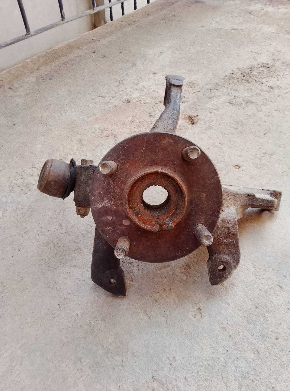 السلام عليكم. صطاب اكسن مال سيارا مازده صرصر ام عيون. للبيع رقم الهاتف***********
