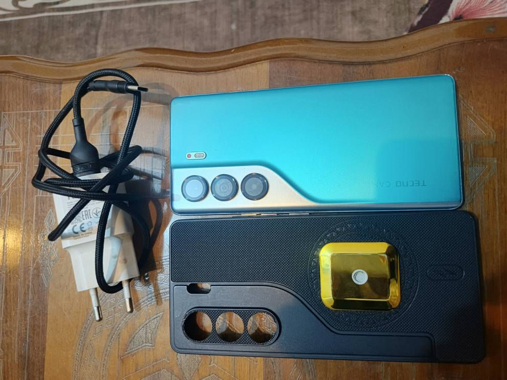 موبايل للبيع تكنو كومون ٤٠ برو 5G  ذكرة 256 نظيف  فقط الكامرة الخلفية بيه تراب وياه شاحنه وكفر  العنوان بغداد العبيدي حي الرئاسة الثانية شارع ١٥


**إذا كنت صاحب هذا الإعلان وتريد حذفه لأي سبب، رجاءا أرسل رسالة إلى الدعم الفني**