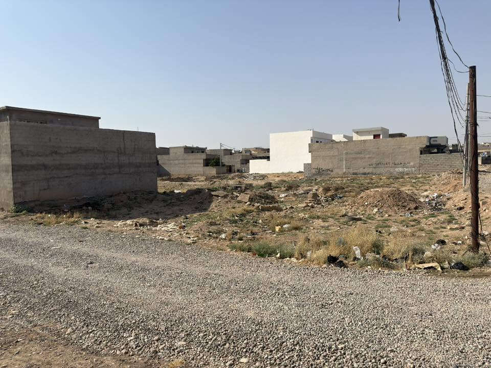 � قطعة أرض للبيع

📍 الموقع: حي الشرطة، خلف شعبان.

📐 المساحة: 200 متر مربع (تجاوز).

✅ الخدمات المتوفرة:

* ماء.
* كهرباء.
* شارع مبلط.

💰 السعر: 27 مليون دينار.

📞 للاستفسار والمراجعة يرجى التواصل عبر الخاص أو الاتصال***********_واتساب واتصال ***********
