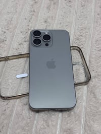 ايفون 15ابرو ماكس ذاكره 256   البطاريه 85 اخذته جديد كرتونته وياي ماست...