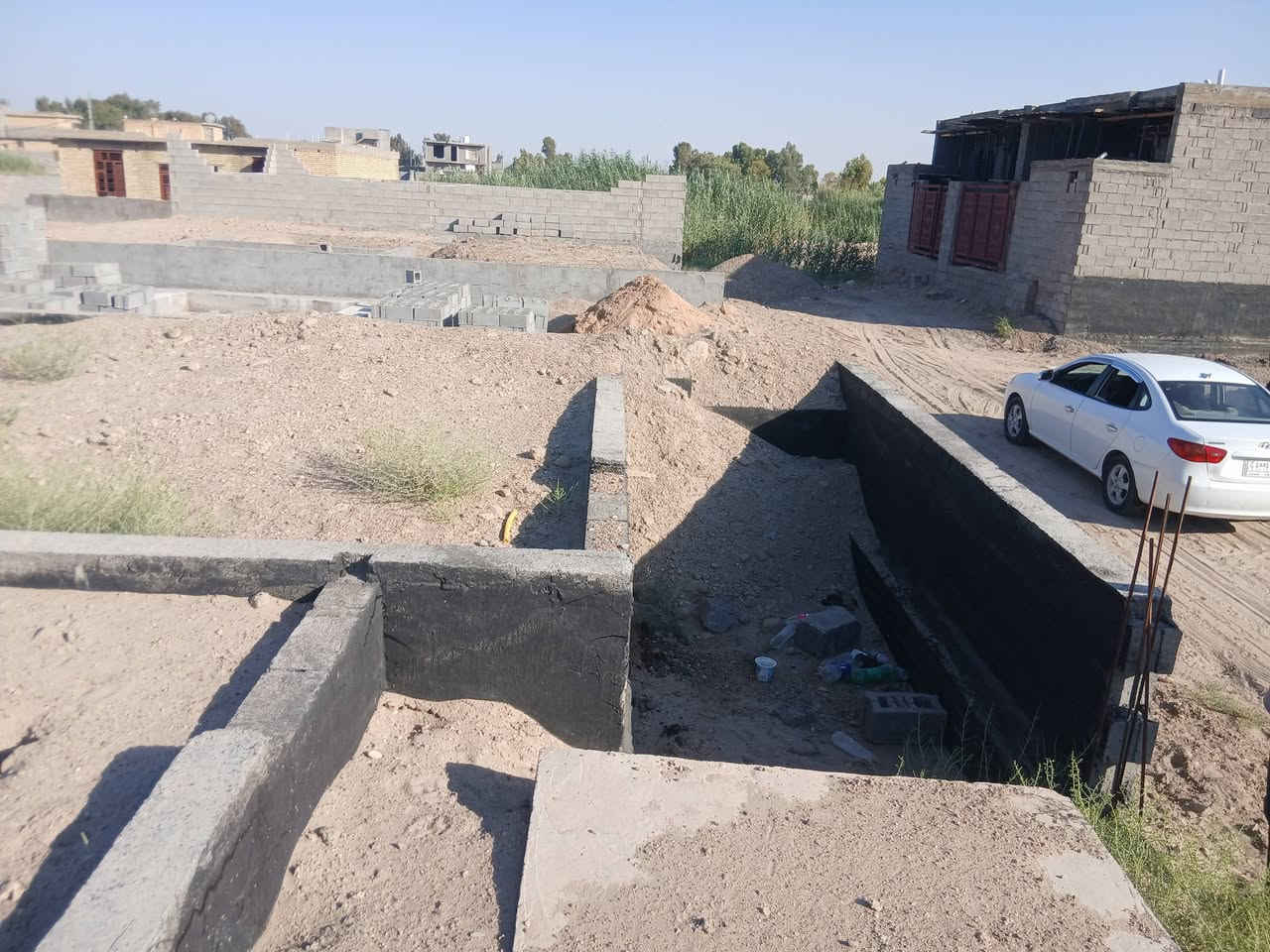 سلام عليكم يوجد بتلو مساحه ١٥٠ //١٠×١٥ خريطه حلوه بل مسالمه طريق نعيميه خدمات ماء او كهرباء او سكن قريبه ع شارع ٤٠ //***********
