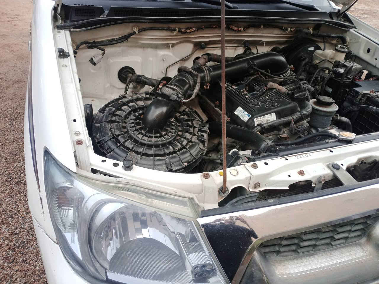 السلام عليكم بيكم فلاونزه 2009 كير عادي تخم تاير تبريد ثلج رقم ذي قار مكينه ما تنقص مكفوله مكينه كير واكسنن
بصره قضاء الدير 
***********
***********
