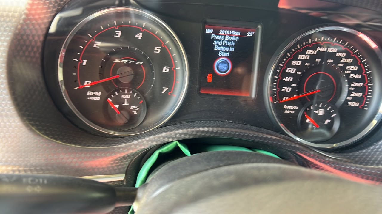 السلام عليكم للبيع أو مراوس موديل 13 خليجي كفالة SRT بيها ربع باب صبق اثر شخط بيها طابوكة 5700 كل تفرعاتها موجودة الاتصال ***********@*********** مكان بابل
