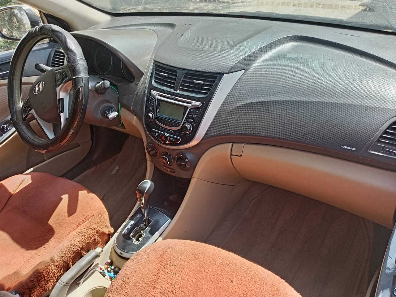 للبيع اكسنت وراد أمريكي موديل ١٢ رقم بغداد انكليزي بسمي مداور مباشر باي محافظه كفاله كير ومحرك وتبريد بيه قطعه وحده تبديل مكانه السماوه رقم الهاتف ***********
