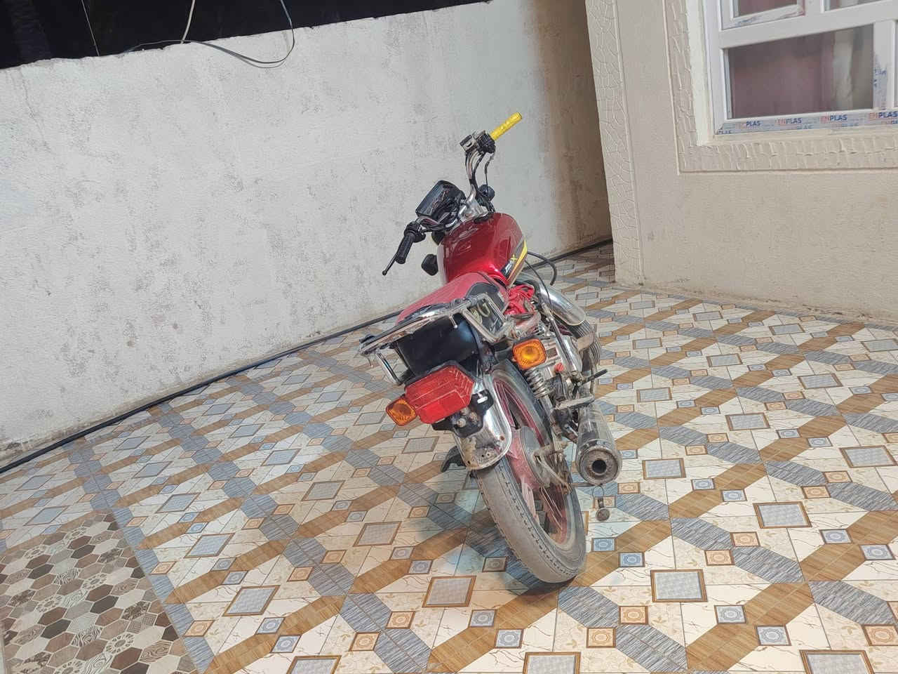 السلام عليكم اخوان دراجه ايراني للبيع كاملة وجاهزة اوراق وكذا كله جاهزة موديل 21 مكان ابو غرييب للاستفسار اتصل على///***********///***********//السعر 450 وبيها مجال
